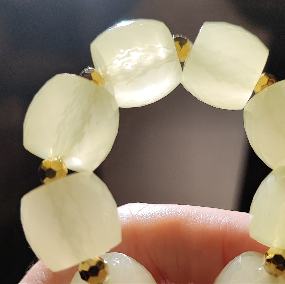 Lemoncello Lemonade Faceted Pale Lemon Yellow Faceted Lucite Necklace Vintage - Picture 15 of 15